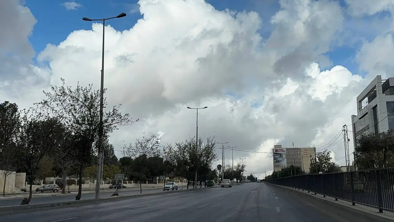 طقس معتدل في معظم مناطق الأردن مع انخفاض طفيف على درجات الحرارة